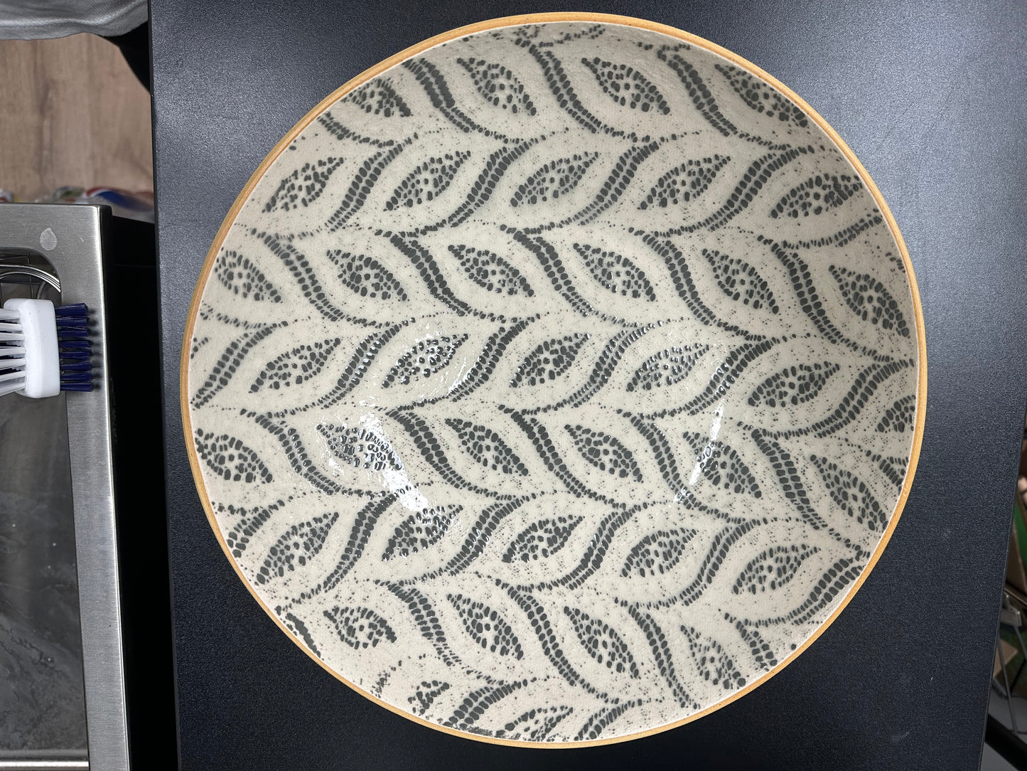 Medium Serve Paisley Charcoal