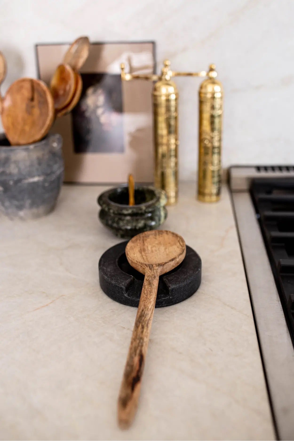 Charcoal Marble Round Spoon Rest