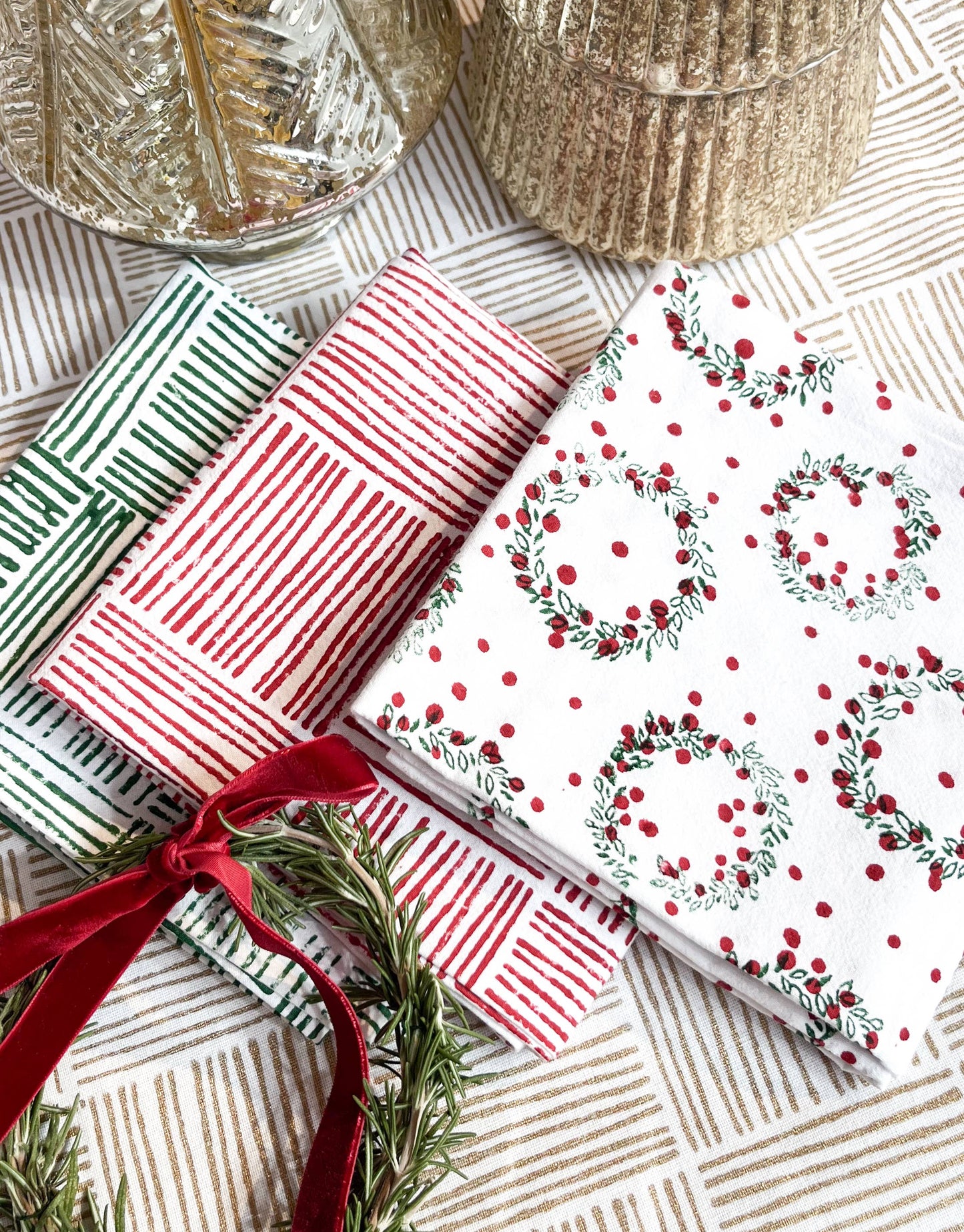 Tea Towel - Wreath, Evergreen & Red