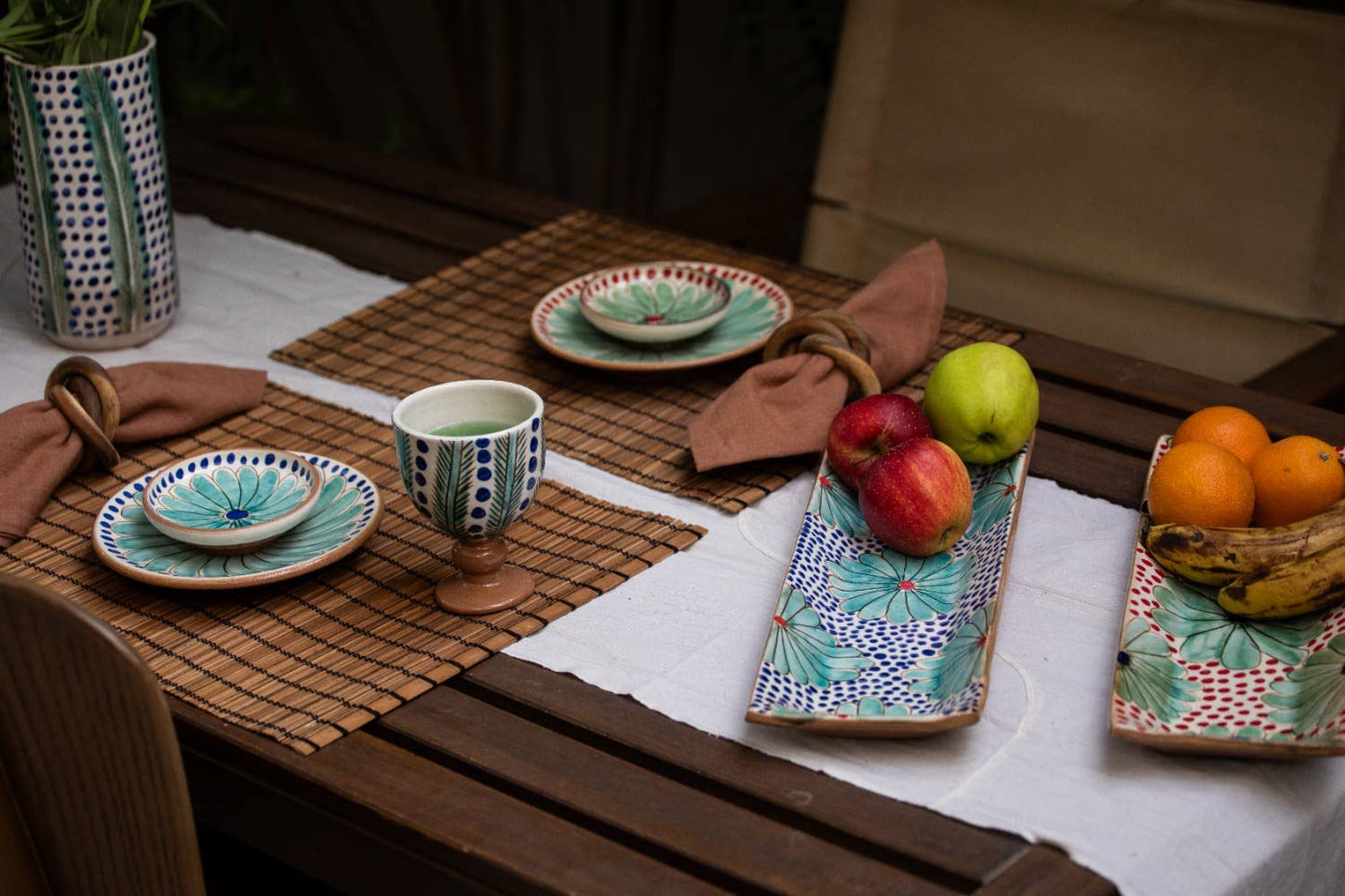 Long Daisy Fields Ceramic Tray: Blue / Narrow
