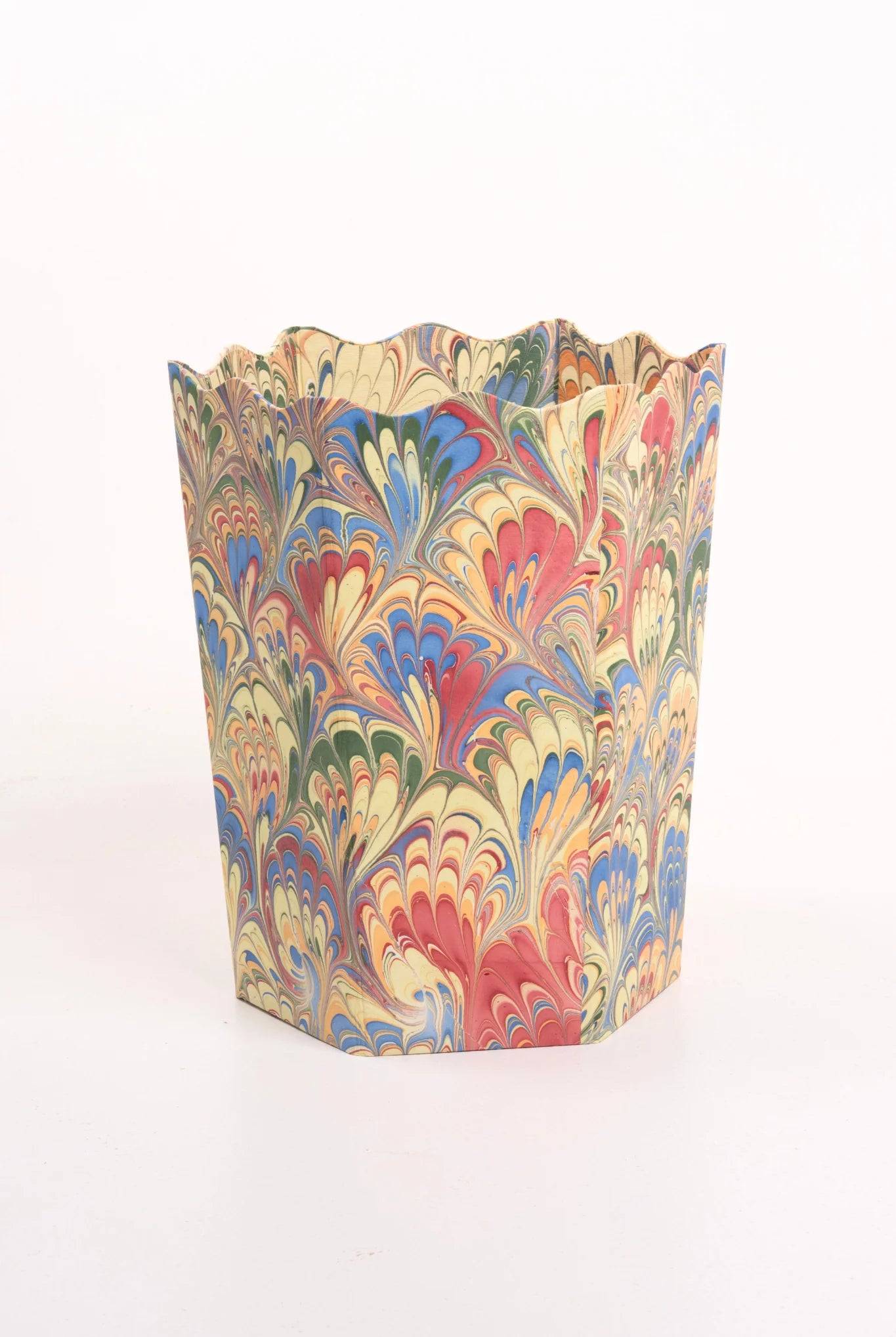 Marbled Scallop Waste Basket