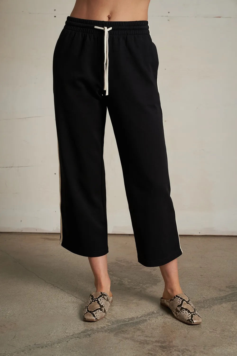 Claud Travel Track Pant- True Black