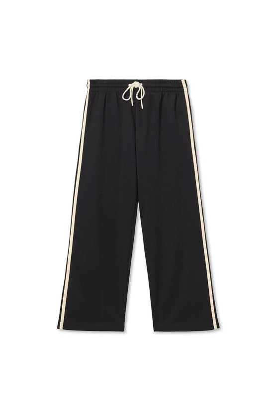 Claud Travel Track Pant- True Black