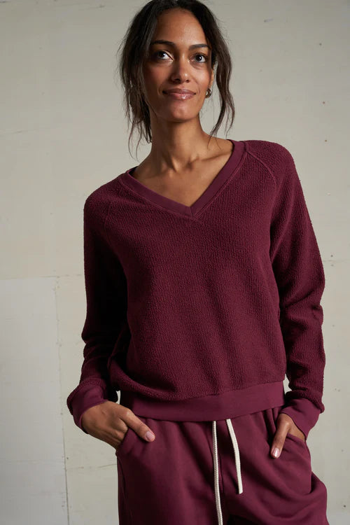 Zuri - Reverse Fleece V Neck Sweatshirt -Burgundy